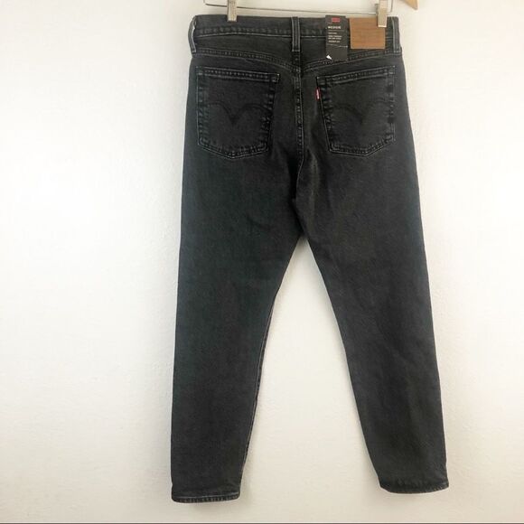 Levi’s wedgie high rise snug through hip an thigh tapers leg dark wash black 28 - Picture 7 of 9